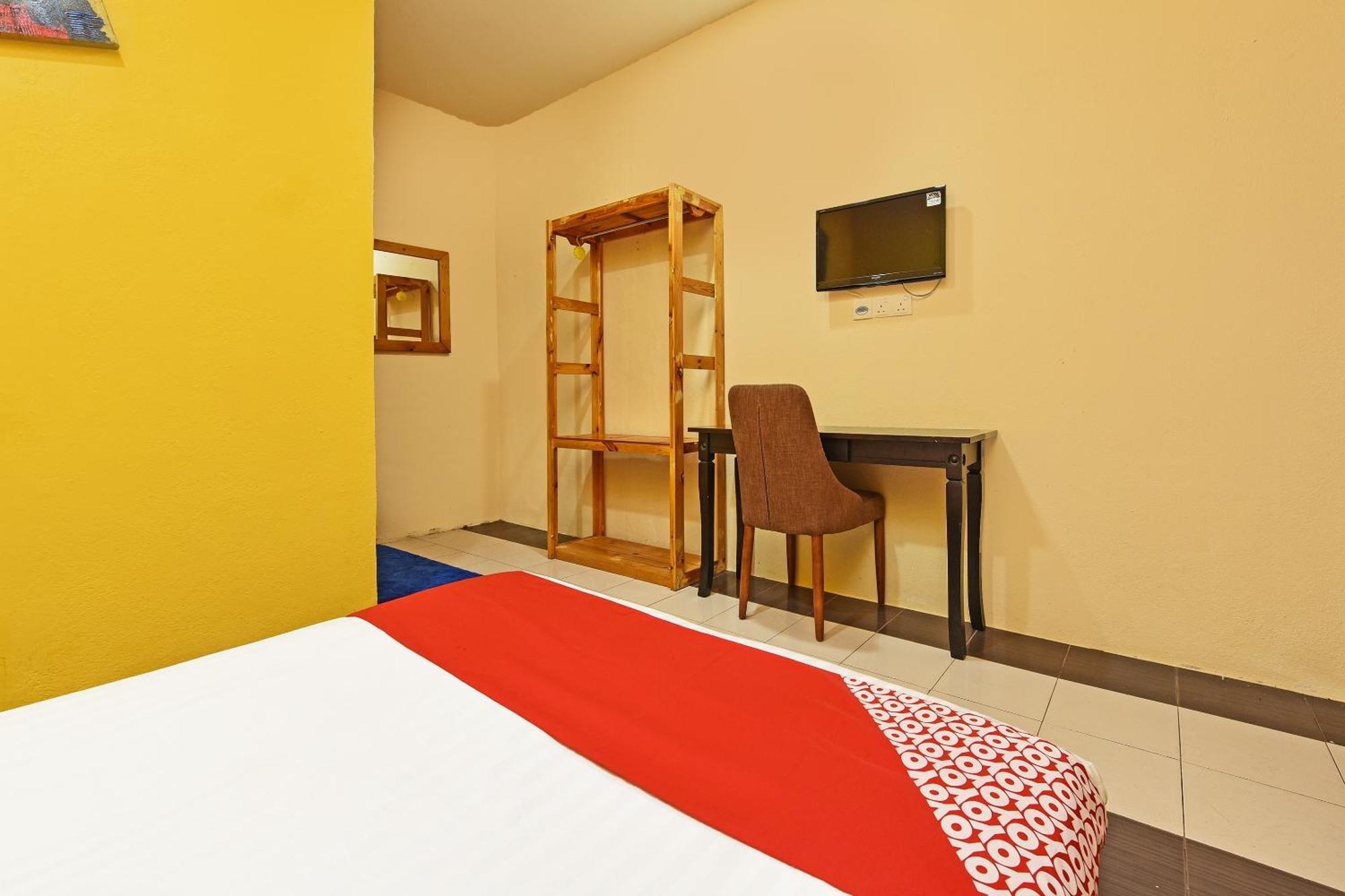Oyo 90561 Awan Biru Motel Pantai Cenang  Eksteriør billede