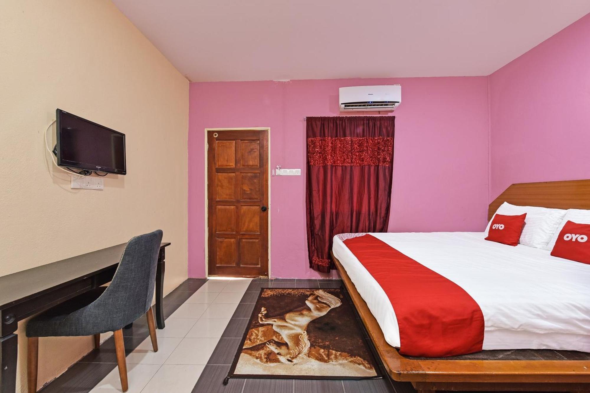 Oyo 90561 Awan Biru Motel Pantai Cenang  Eksteriør billede