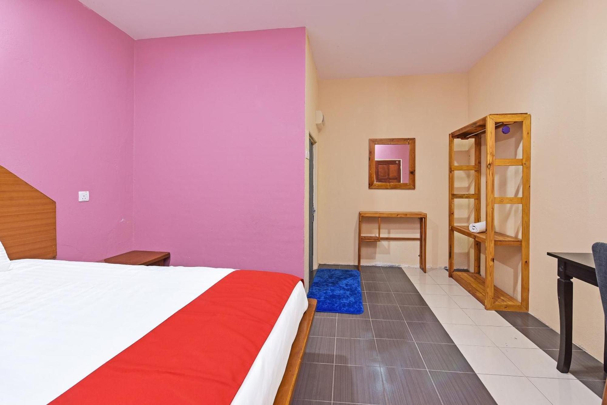 Oyo 90561 Awan Biru Motel Pantai Cenang  Eksteriør billede