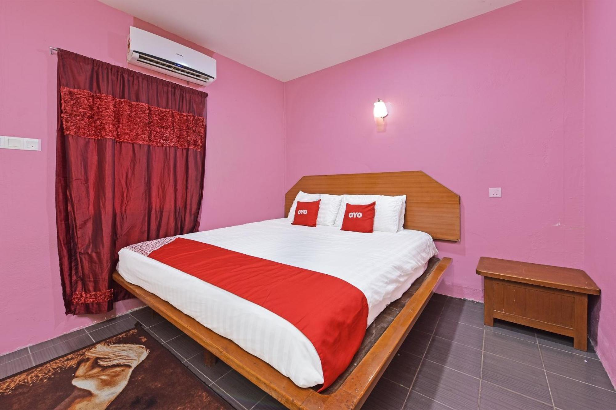 Oyo 90561 Awan Biru Motel Pantai Cenang  Eksteriør billede