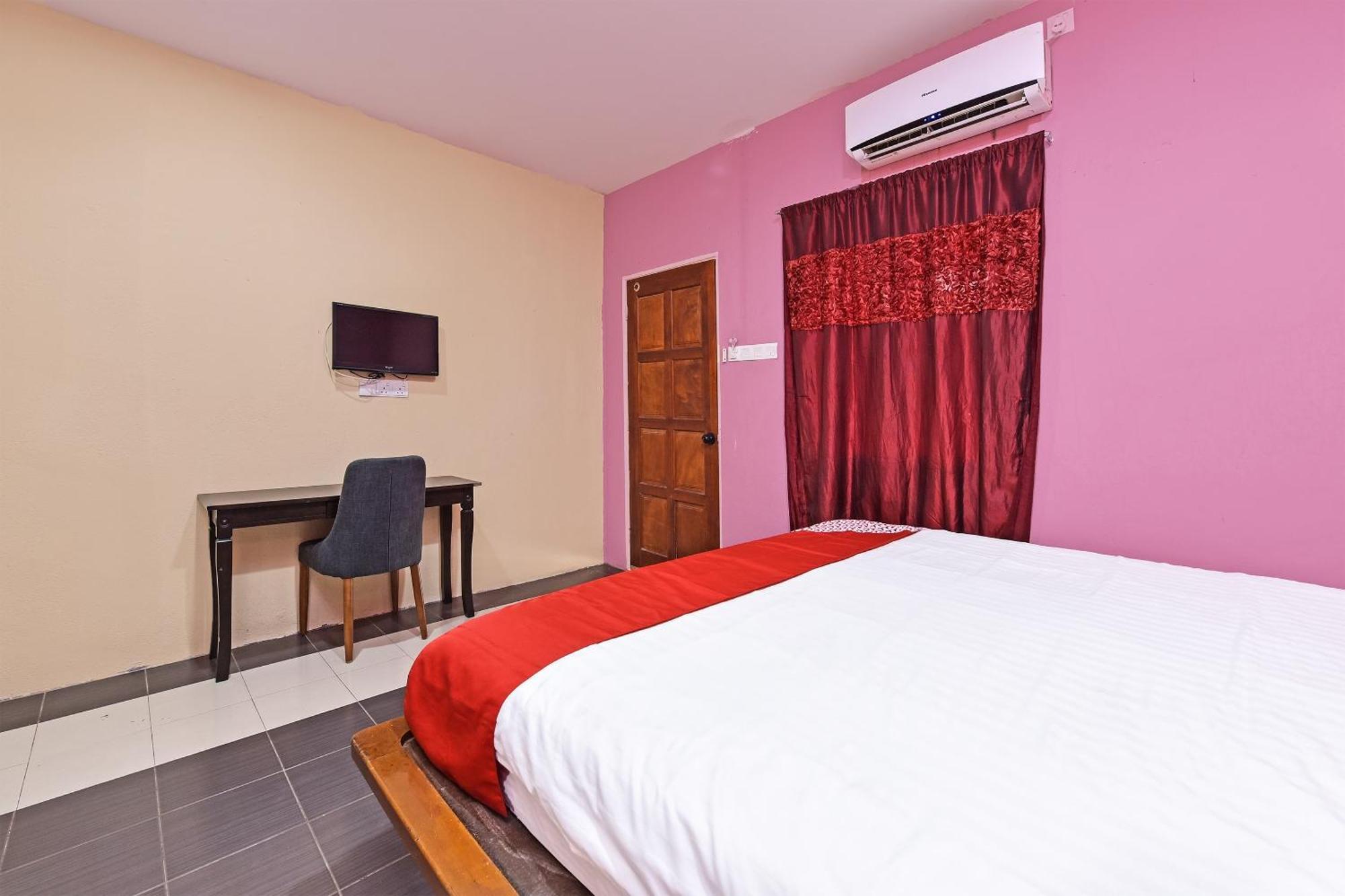 Oyo 90561 Awan Biru Motel Pantai Cenang  Eksteriør billede